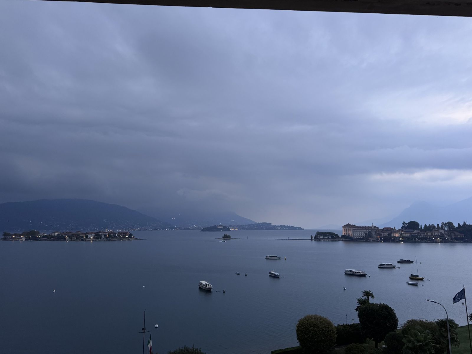 The view from Aminta to Isola Bella and Isola dei Pescatori